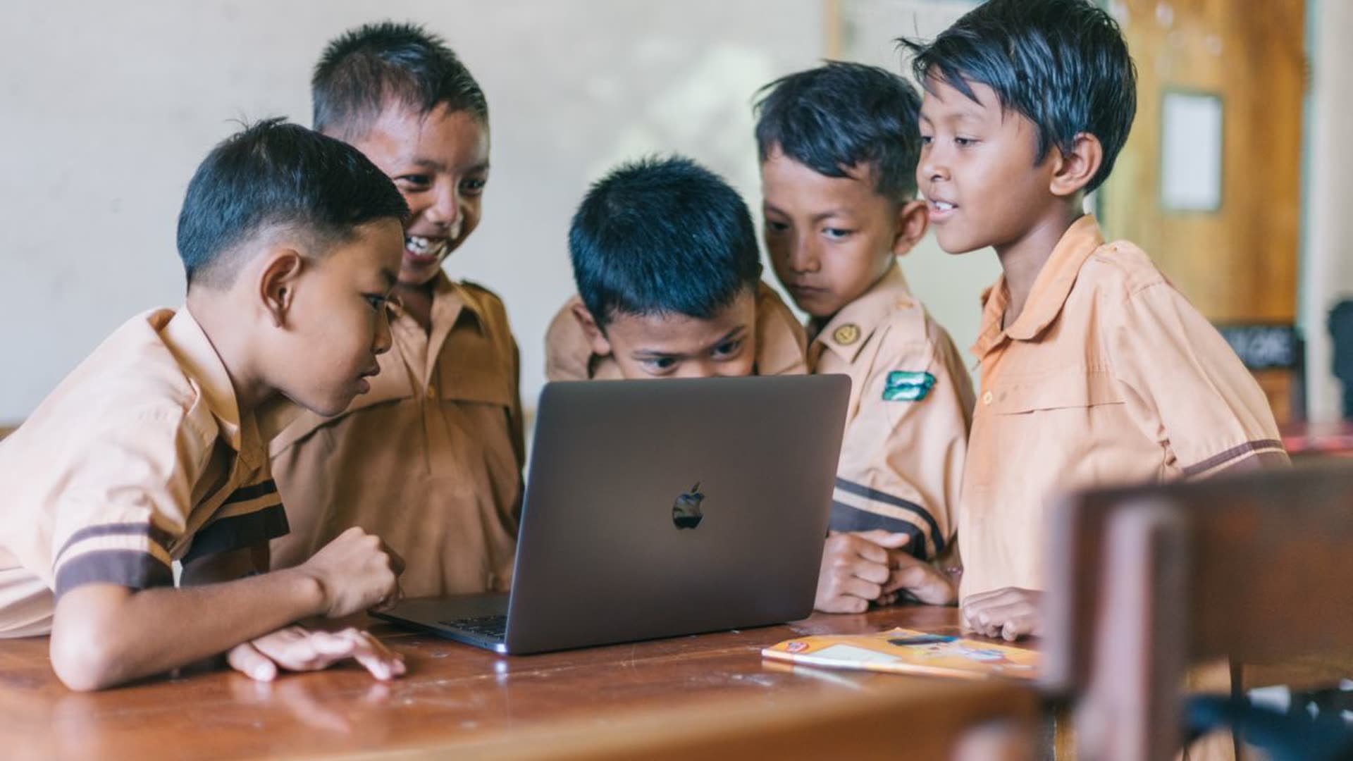Selamat Datang di SMK Uji MSDJRVY8